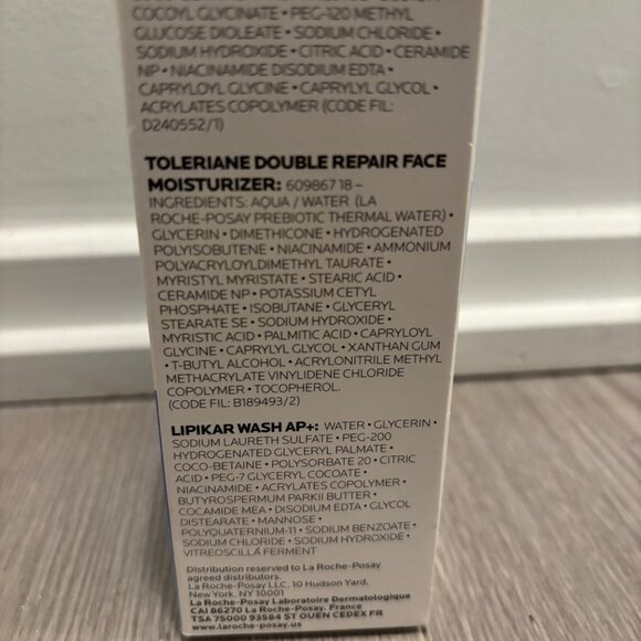 La Roche Posay Sample Kit - Picture 2 of 4